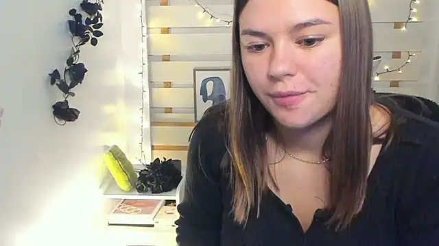 Josephine Kiss online show from 11-05-25, 01:58