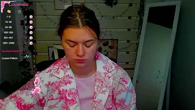 Josephine Kiss online show from 07-29-26, 06:01