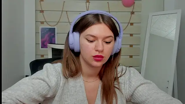 Josephine Kiss online show from 02-24-25, 04:15