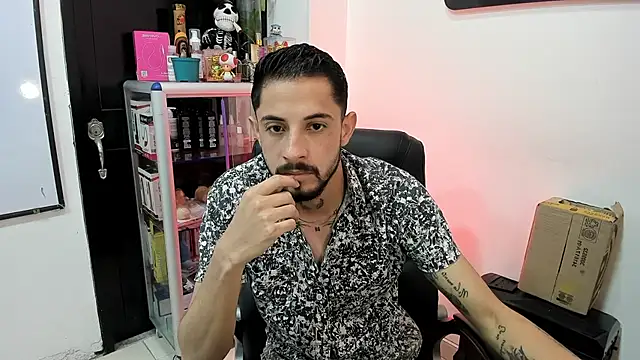 Erick Wall online show from 03-12-26, 04:44