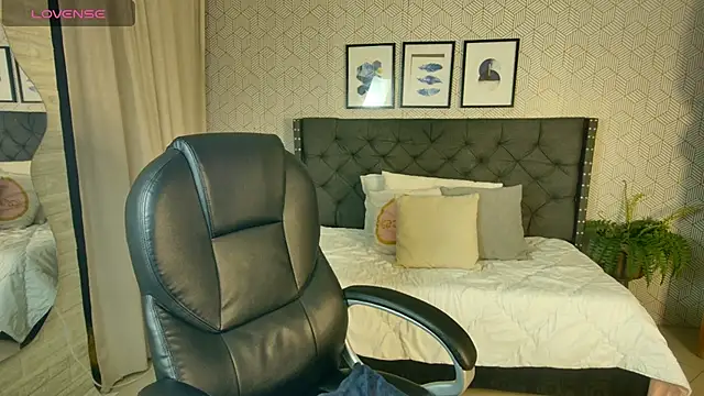 sussy  stone online show from 01-06-25, 12:46