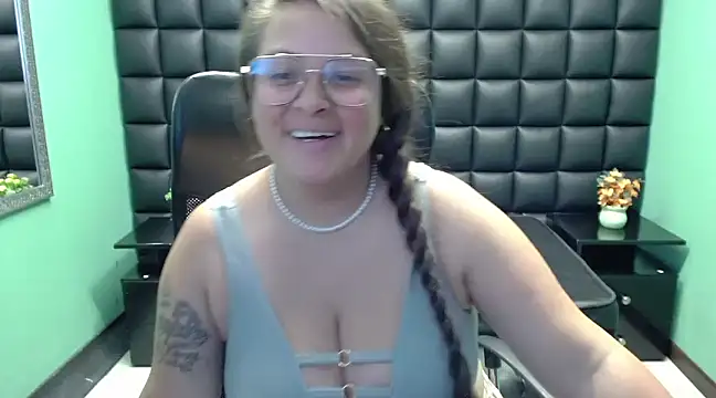 SaraThomso online show from 02-02-25, 07:35