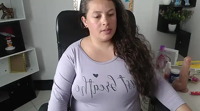 SaraThomso online show from 02-04-25, 09:07