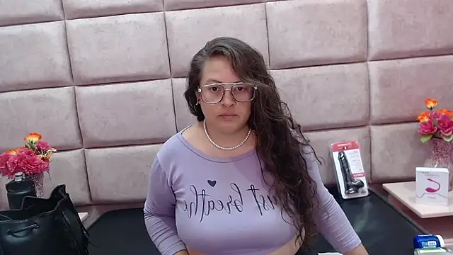 SaraThomso online show from 02-09-25, 03:00