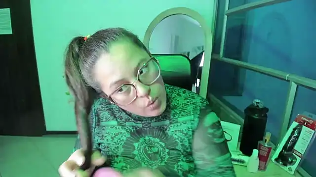 SaraThomso online show from 09-10-25, 03:27