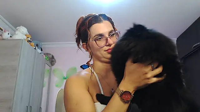 caroline jonson online show from 11-16-25, 09:19