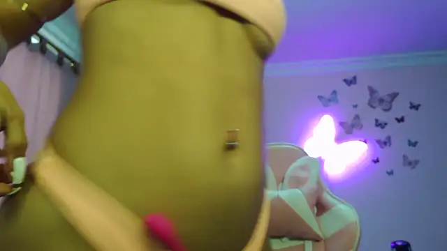 caroline jonson online show from 03-24-26, 03:12