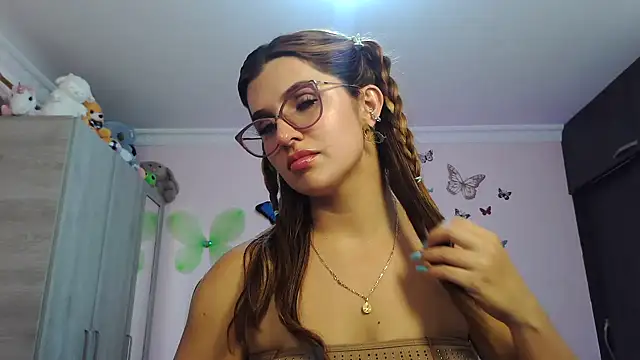 caroline jonson online show from 11-06-25, 08:57