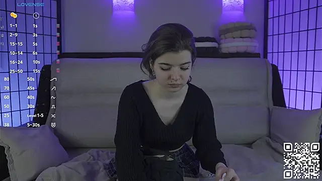 Snapshot of Mary_Shake chatting on 03-22-25, 10:04 Mary Shake online show from 03-22-25, 10:04