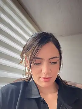 Lorraine Leon online show from 03-21-25, 08:29