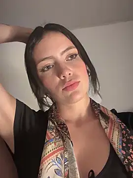 Lorraine Leon online show from 01-21-25, 02:33