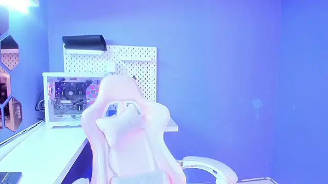 Danna 777  online show from 11-24-25, 05:24