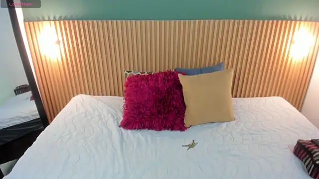  anavictoria  online show from 10-07-25, 12:28