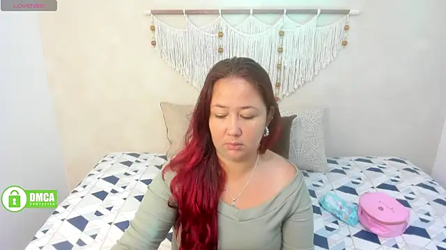  anavictoria  online show from 09-13-25, 12:16