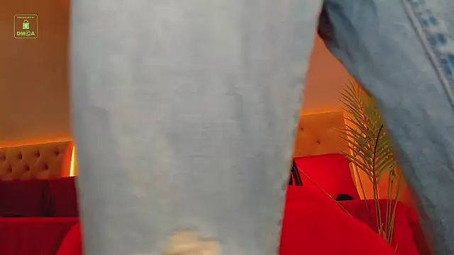 Snapshot of Whitney_Svonn chatting on 12-30-24, 10:32 Whitney Svonn online show from 12-30-24, 10:32