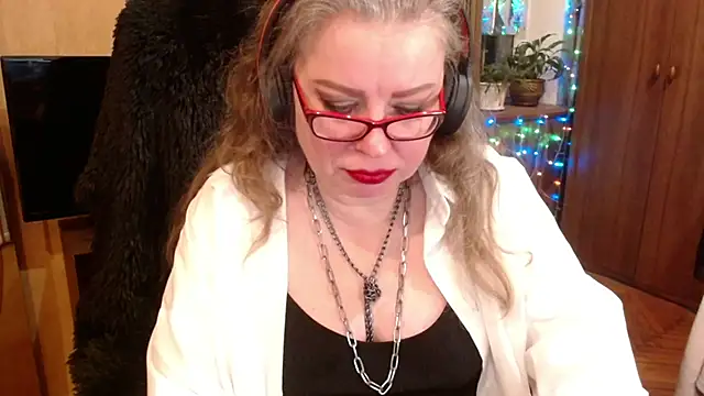 Snapshot of Miss_Tress chatting on 02-07-25, 10:09 Miss Tress online show from 02-07-25, 10:09
