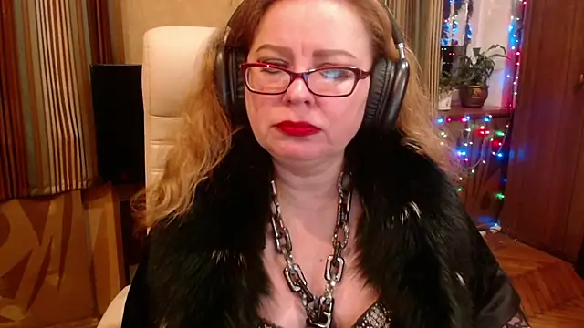 Miss Tress online show from 10-29-25, 10:20