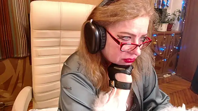 Miss Tress online show from 07-16-26, 08:50
