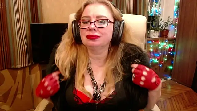 Snapshot of Miss_Tress chatting on 05-29-26, 08:04 Miss Tress online show from 05-29-26, 08:04
