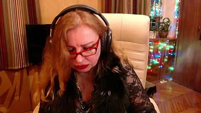 Snapshot of Miss_Tress chatting on 04-18-26, 09:37 Miss Tress online show from 04-18-26, 09:37