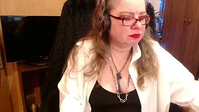 Snapshot of Miss_Tress chatting on 02-07-25, 07:06 Miss Tress online show from 02-07-25, 07:06