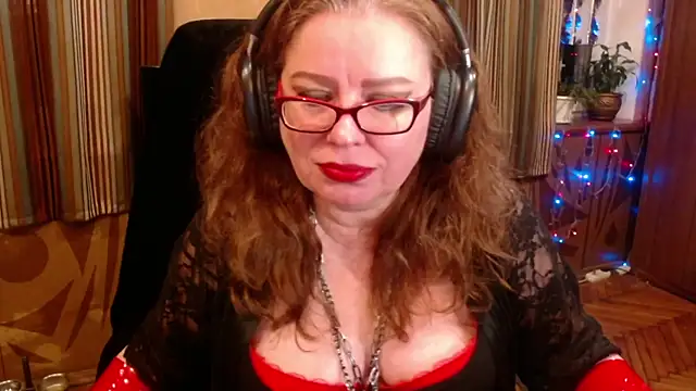 Snapshot of Miss_Tress chatting on 10-13-25, 11:27 Miss Tress online show from 10-13-25, 11:27