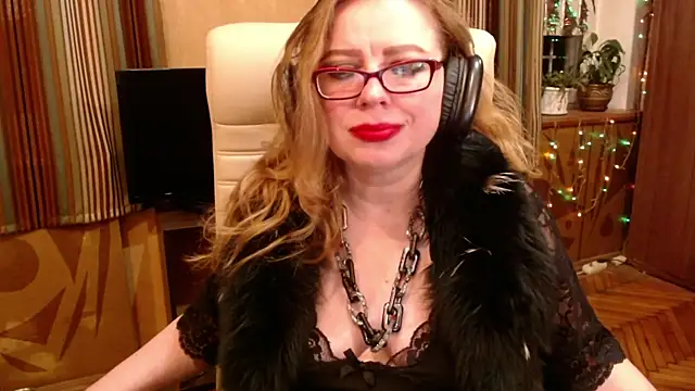 Snapshot of Miss_Tress chatting on 04-10-26, 11:12 Miss Tress online show from 04-10-26, 11:12