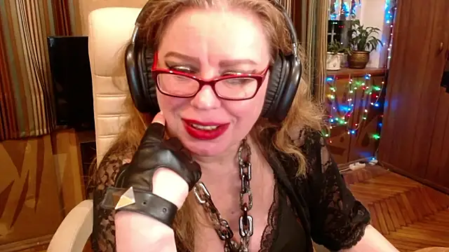 Snapshot of Miss_Tress chatting on 03-13-26, 10:15 Miss Tress online show from 03-13-26, 10:15