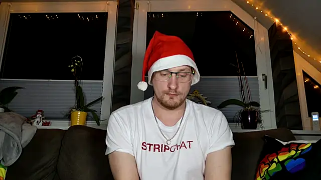 Relsxboy online show from 12-18-24, 05:10