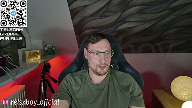 Relsxboy online show from 09-27-25, 10:49