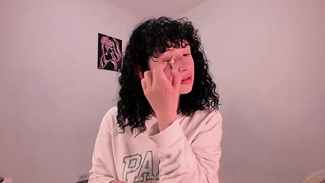 valent 27 online show from 12-19-25, 02:37