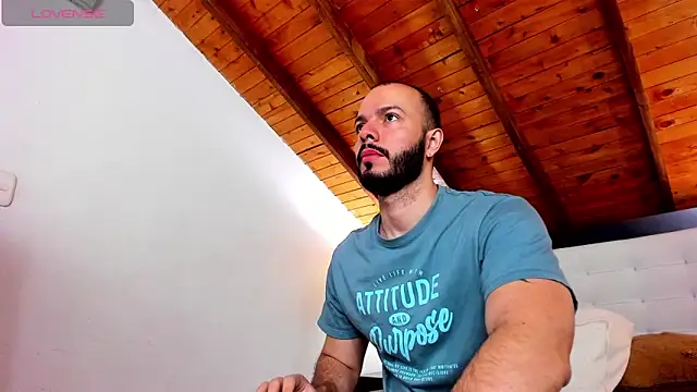 Tom Bailey online show from 12-14-25, 12:44