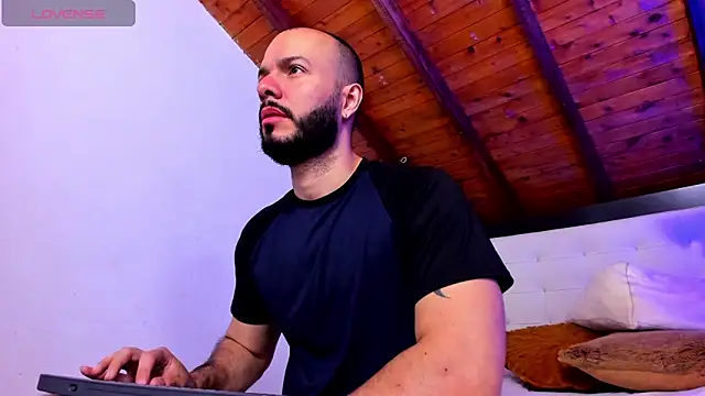 Tom Bailey online show from 03-05-26, 12:46