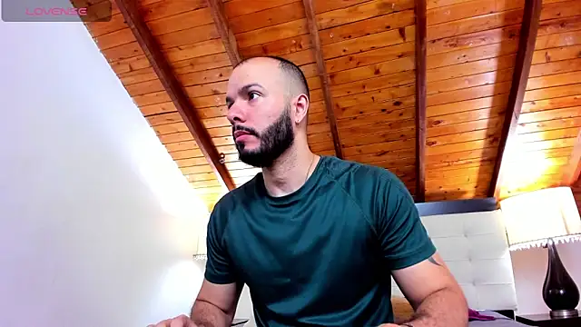 Tom Bailey online show from 11-08-25, 01:03