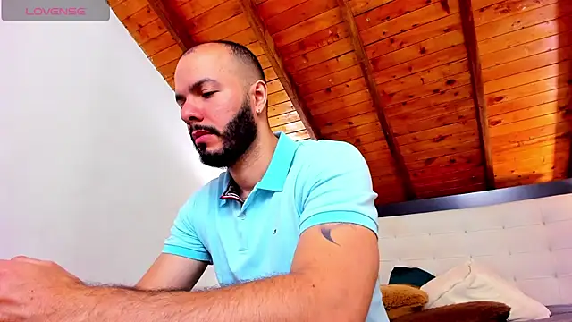 Tom Bailey online show from 11-09-25, 01:37