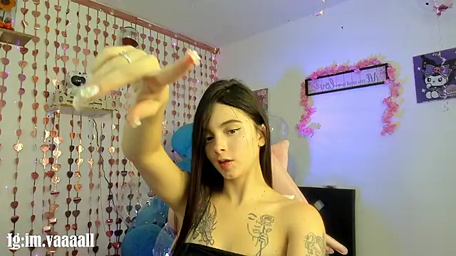 lucyy tay online show from 11-19-25, 01:22