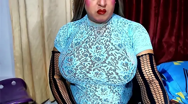 Snapshot of alessia_hot69 chatting on 03-15-25, 02:45 alessia hot69 online show from 03-15-25, 02:45