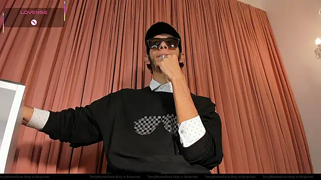 Snapshot of TomyMosterCock chatting on 11-28-25, 08:20 TomyMosterCock online show from 11-28-25, 08:20