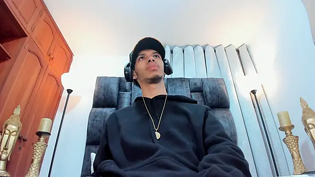 Snapshot of TomyMosterCock chatting on 01-14-25, 12:00 TomyMosterCock online show from 01-14-25, 12:00