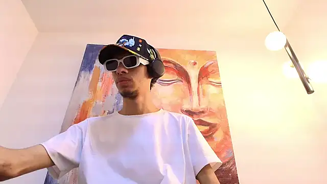 Snapshot of TomyMosterCock chatting on 01-05-25, 11:22 TomyMosterCock online show from 01-05-25, 11:22