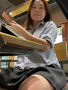 Emily 9xx online show from 04-22-26, 01:23