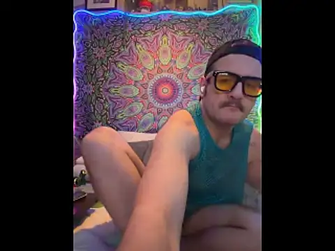 Snapshot of Jackjack716 chatting on 05-12-26, 04:42 Jackjack716 online show from 05-12-26, 04:42