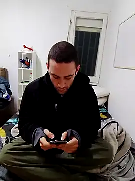 bearguy998 online show from 03-07-25, 06:33