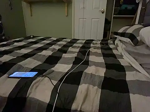 Snapshot of Sweetpasses chatting on 12-11-24, 06:36 Sweetpasses online show from 12-11-24, 06:36