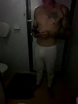 Snapshot of Sweetpasses chatting on 09-21-25, 07:41 Sweetpasses online show from 09-21-25, 07:41