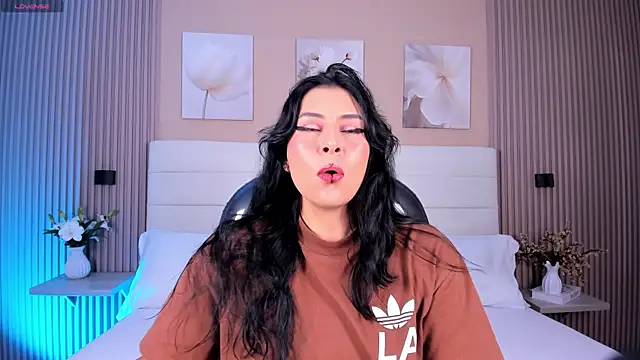 JessyEvans online show from 06-12-26, 07:22