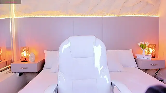 JessyEvans online show from 04-11-26, 07:28