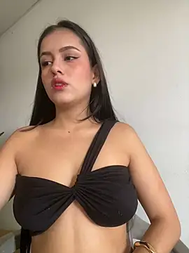 Snapshot of AbbyMillerrr chatting on 05-02-26, 02:33 AbbyMillerrr online show from 05-02-26, 02:33