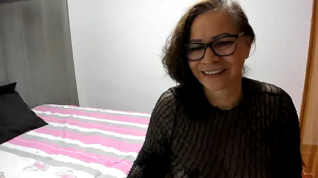 Snapshot of Carlaa-69 chatting on 06-04-26, 09:25 Carlaa-69 online show from 06-04-26, 09:25