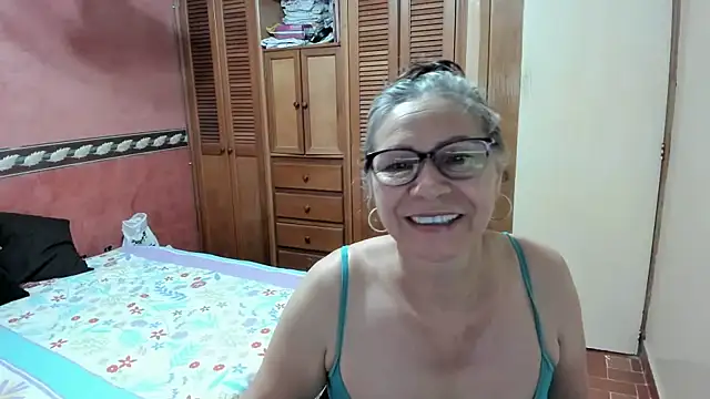 Snapshot of Carlaa-69 chatting on 03-08-25, 10:00 Carlaa-69 online show from 03-08-25, 10:00